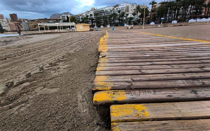 Pasarela de Playa Aaccesible del Parque de Elche.